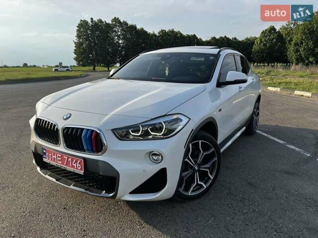 Белый БМВ X2, объемом двигателя 2 л и пробегом 43 тыс. км за 24900 $, фото 1 на Automoto.ua