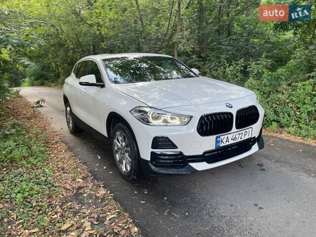 Белый БМВ X2, объемом двигателя 2 л и пробегом 139 тыс. км за 24450 $, фото 1 на Automoto.ua