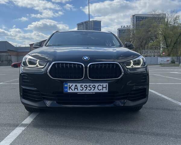 Чорний БМВ X2, об'ємом двигуна 1.5 л та пробігом 25 тис. км за 38500 $, фото 1 на Automoto.ua