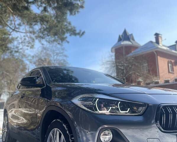 Сірий БМВ X2, об'ємом двигуна 2 л та пробігом 89 тис. км за 27300 $, фото 1 на Automoto.ua