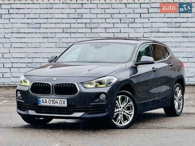 Сірий БМВ X2, об'ємом двигуна 2 л та пробігом 106 тис. км за 18800 $, фото 1 на Automoto.ua