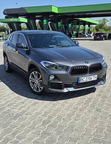 Серый БМВ X2, объемом двигателя 2 л и пробегом 67 тыс. км за 23000 $, фото 1 на Automoto.ua