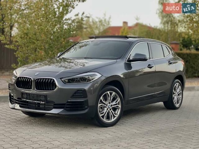 Серый БМВ X2, объемом двигателя 2 л и пробегом 34 тыс. км за 22900 $, фото 1 на Automoto.ua
