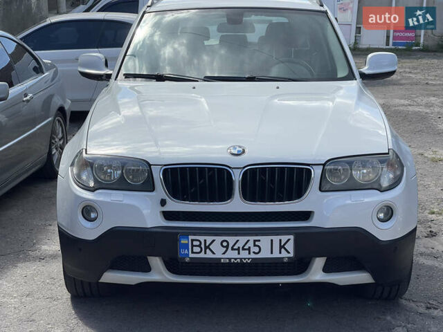 Білий БМВ Х3, об'ємом двигуна 2 л та пробігом 319 тис. км за 11000 $, фото 1 на Automoto.ua