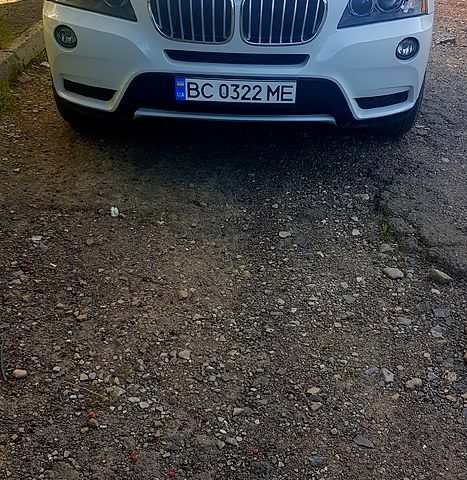 Белый БМВ Х3, объемом двигателя 2 л и пробегом 207 тыс. км за 12800 $, фото 1 на Automoto.ua