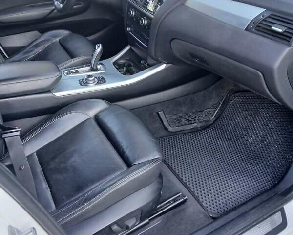 Білий БМВ Х3, об'ємом двигуна 2.99 л та пробігом 233 тис. км за 16700 $, фото 1 на Automoto.ua