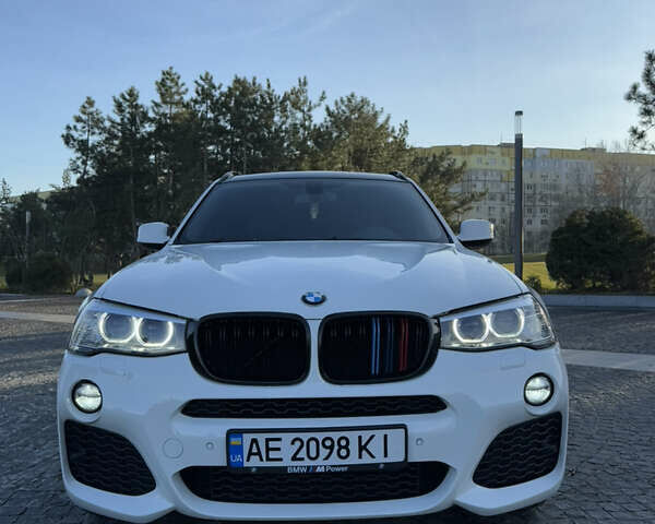 Белый БМВ Х3, объемом двигателя 3 л и пробегом 135 тыс. км за 18999 $, фото 1 на Automoto.ua