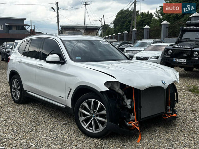 Белый БМВ Х3, объемом двигателя 2 л и пробегом 170 тыс. км за 18400 $, фото 1 на Automoto.ua