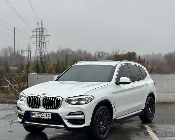 Белый БМВ Х3, объемом двигателя 2 л и пробегом 160 тыс. км за 24000 $, фото 1 на Automoto.ua
