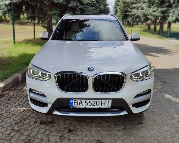 Белый БМВ Х3, объемом двигателя 2 л и пробегом 117 тыс. км за 29500 $, фото 1 на Automoto.ua