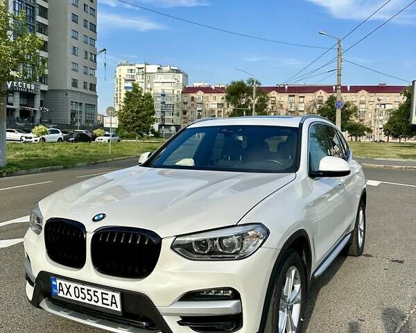 Белый БМВ Х3, объемом двигателя 2 л и пробегом 49 тыс. км за 33900 $, фото 1 на Automoto.ua