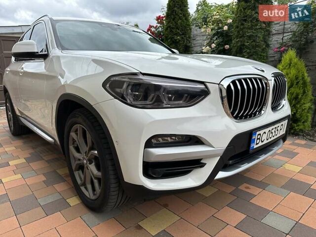 Белый БМВ Х3, объемом двигателя 2.99 л и пробегом 1 тыс. км за 33900 $, фото 1 на Automoto.ua