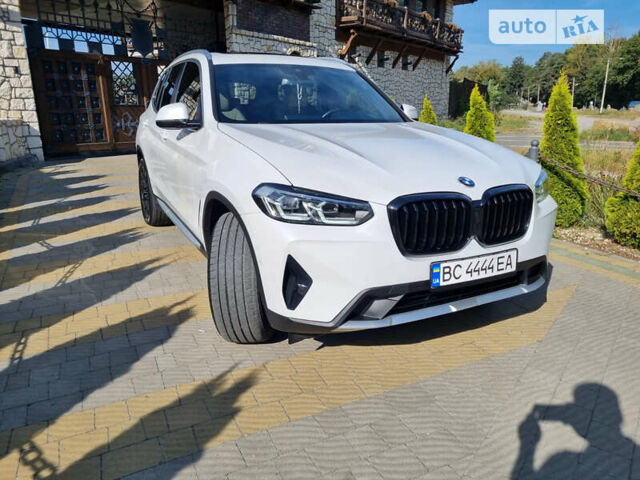 Белый БМВ Х3, объемом двигателя 2 л и пробегом 54 тыс. км за 39800 $, фото 1 на Automoto.ua