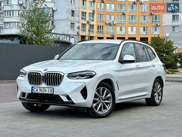 Белый БМВ Х3, объемом двигателя 2 л и пробегом 39 тыс. км за 44444 $, фото 1 на Automoto.ua