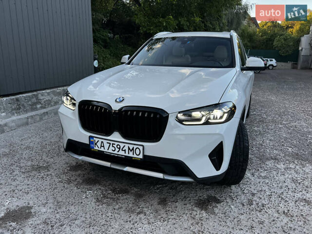Белый БМВ Х3, объемом двигателя 2 л и пробегом 43 тыс. км за 39990 $, фото 1 на Automoto.ua