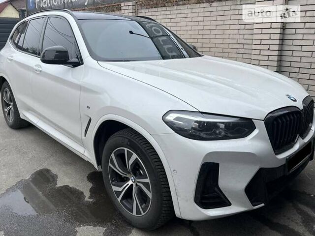 Білий БМВ Х3, об'ємом двигуна 2 л та пробігом 9 тис. км за 61500 $, фото 1 на Automoto.ua