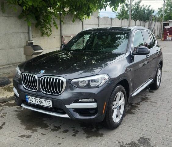 Чорний БМВ Х3, об'ємом двигуна 2 л та пробігом 256 тис. км за 23499 $, фото 1 на Automoto.ua