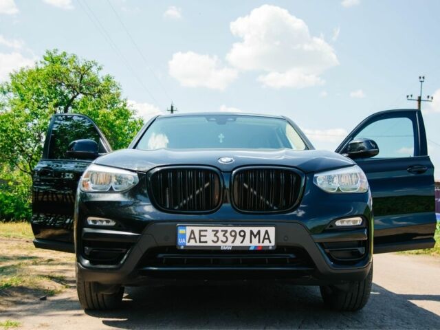 Черный БМВ Х3, объемом двигателя 2 л и пробегом 223 тыс. км за 686 $, фото 1 на Automoto.ua