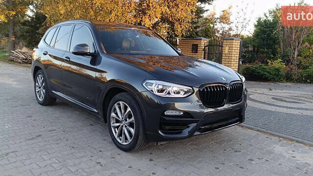 Чорний БМВ Х3, об'ємом двигуна 2 л та пробігом 78 тис. км за 28000 $, фото 1 на Automoto.ua