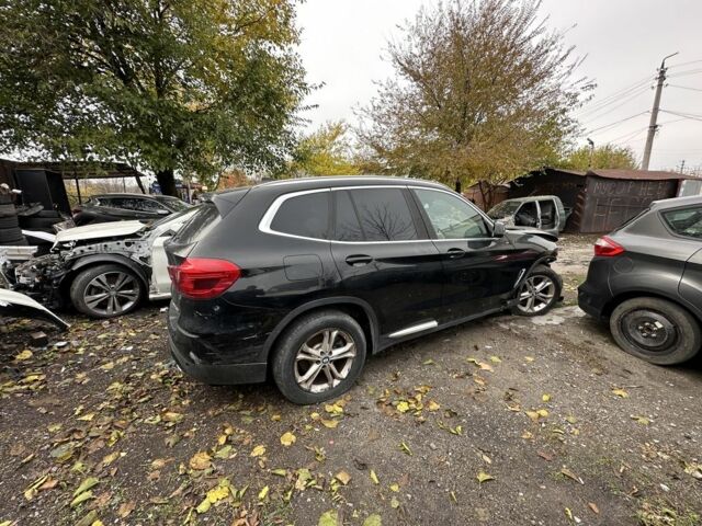 Черный БМВ Х3, объемом двигателя 2 л и пробегом 113 тыс. км за 15000 $, фото 1 на Automoto.ua