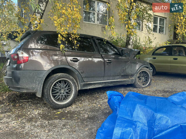 Коричневый БМВ Х3, объемом двигателя 3 л и пробегом 300 тыс. км за 2200 $, фото 1 на Automoto.ua