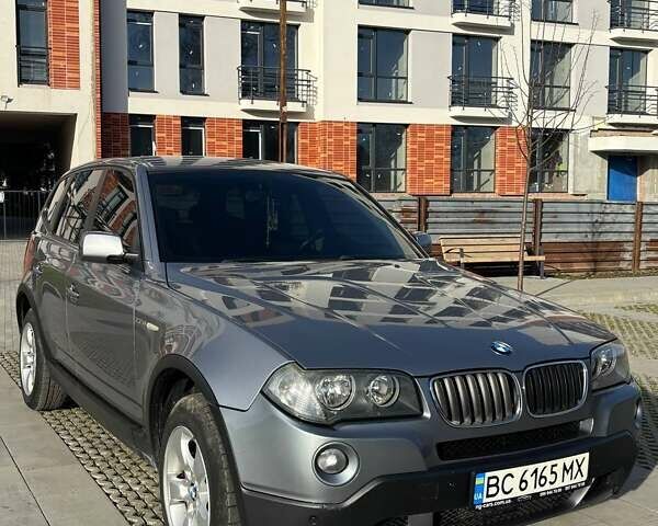 Серый БМВ Х3, объемом двигателя 2 л и пробегом 211 тыс. км за 8500 $, фото 1 на Automoto.ua