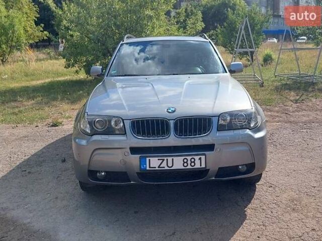Серый БМВ Х3, объемом двигателя 3 л и пробегом 296 тыс. км за 7000 $, фото 1 на Automoto.ua