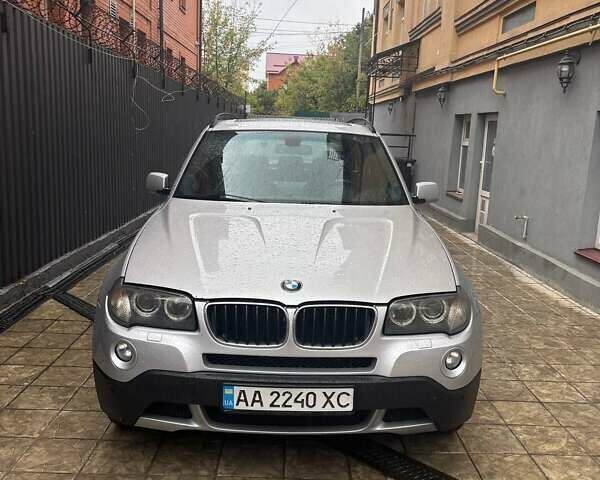 Серый БМВ Х3, объемом двигателя 2 л и пробегом 417 тыс. км за 9500 $, фото 1 на Automoto.ua
