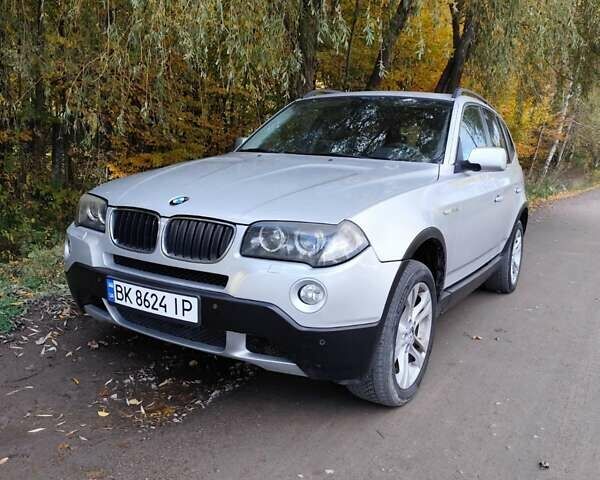 Серый БМВ Х3, объемом двигателя 2 л и пробегом 333 тыс. км за 8200 $, фото 1 на Automoto.ua