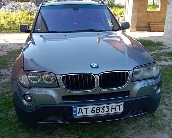 Серый БМВ Х3, объемом двигателя 2 л и пробегом 300 тыс. км за 10000 $, фото 1 на Automoto.ua