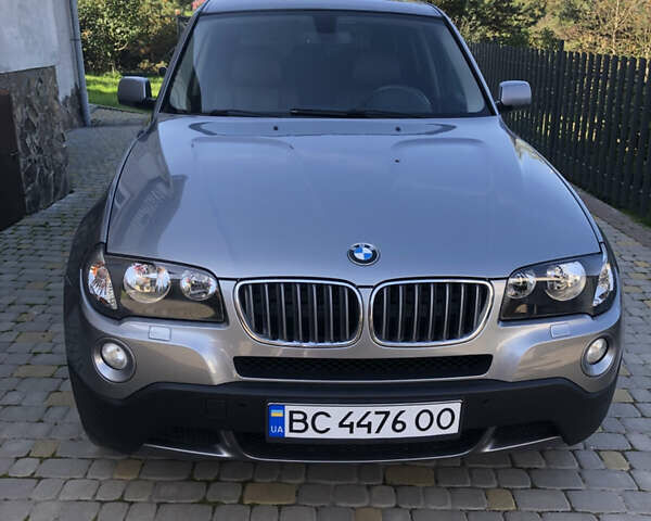 Серый БМВ Х3, объемом двигателя 3 л и пробегом 247 тыс. км за 9000 $, фото 1 на Automoto.ua