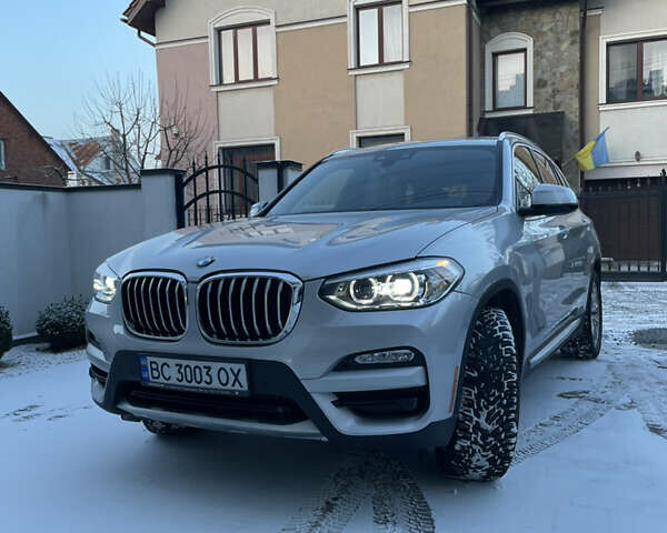 Серый БМВ Х3, объемом двигателя 2 л и пробегом 27 тыс. км за 35900 $, фото 1 на Automoto.ua