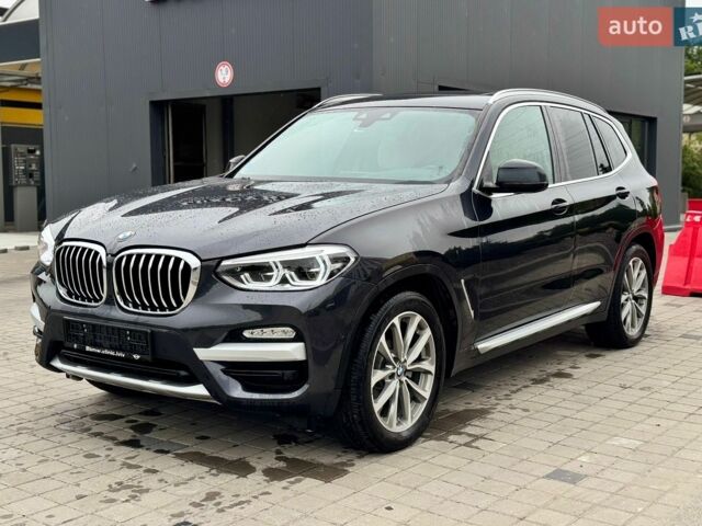 Серый БМВ Х3, объемом двигателя 2 л и пробегом 87 тыс. км за 26900 $, фото 1 на Automoto.ua