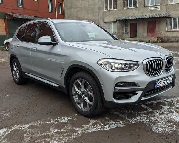 Серый БМВ Х3, объемом двигателя 2 л и пробегом 16 тыс. км за 34000 $, фото 1 на Automoto.ua