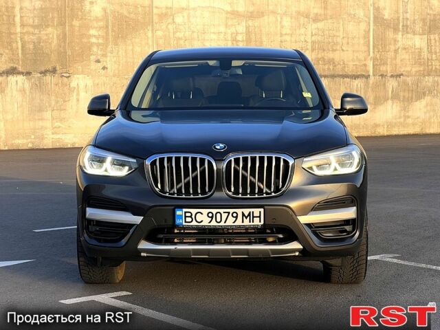 Серый БМВ Х3, объемом двигателя 2 л и пробегом 140 тыс. км за 35500 $, фото 1 на Automoto.ua