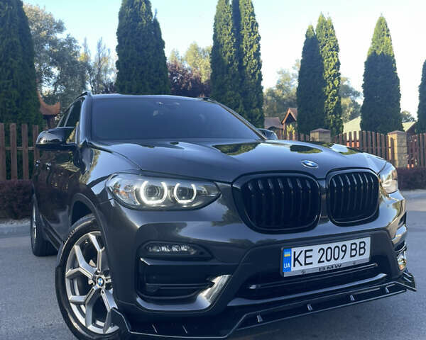 Сірий БМВ Х3, об'ємом двигуна 2 л та пробігом 49 тис. км за 31000 $, фото 1 на Automoto.ua