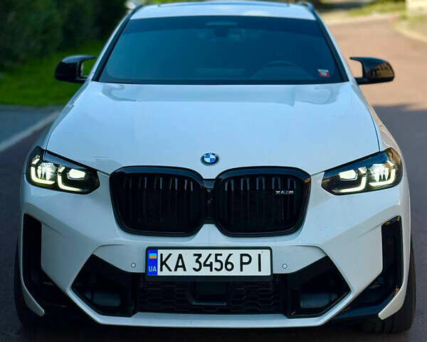Белый БМВ X4 M, объемом двигателя 3 л и пробегом 37 тыс. км за 88888 $, фото 1 на Automoto.ua
