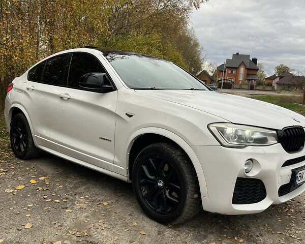 Белый БМВ Х4, объемом двигателя 2 л и пробегом 270 тыс. км за 22500 $, фото 1 на Automoto.ua