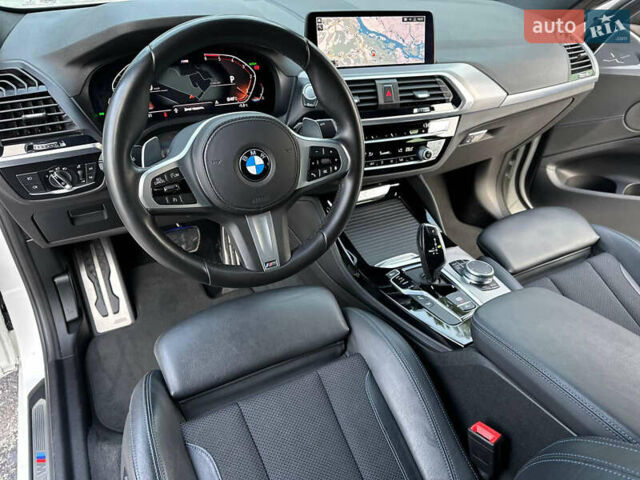 Белый БМВ Х4, объемом двигателя 2 л и пробегом 75 тыс. км за 49800 $, фото 1 на Automoto.ua