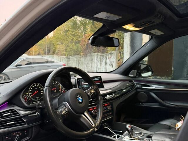 Белый БМВ Х5 М, объемом двигателя 4.4 л и пробегом 200 тыс. км за 30000 $, фото 1 на Automoto.ua