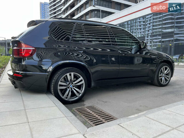 Черный БМВ Х5 М, объемом двигателя 4.39 л и пробегом 220 тыс. км за 20000 $, фото 1 на Automoto.ua