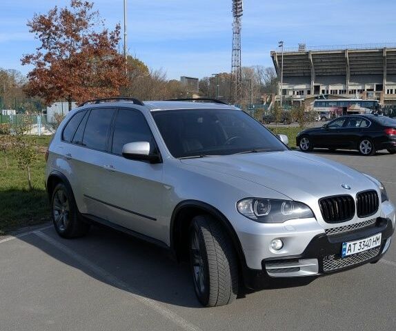 Серый БМВ Х5 М, объемом двигателя 3 л и пробегом 310 тыс. км за 14100 $, фото 1 на Automoto.ua