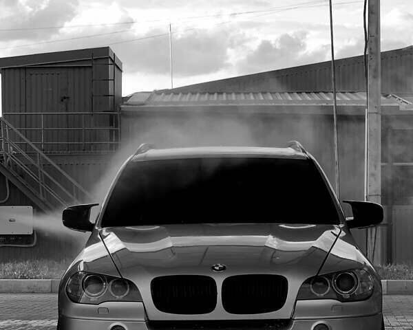 Серый БМВ Х5 М, объемом двигателя 4.39 л и пробегом 275 тыс. км за 14200 $, фото 1 на Automoto.ua