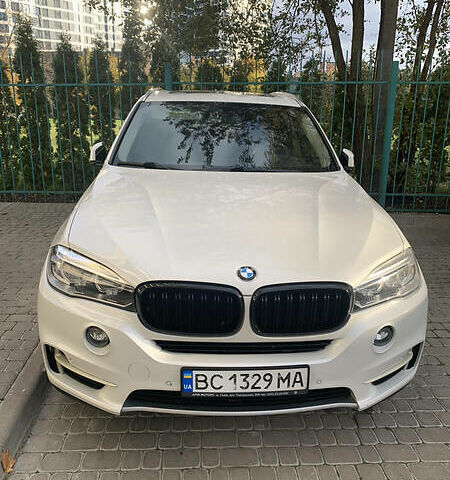 Білий БМВ Х5, об'ємом двигуна 3 л та пробігом 95 тис. км за 41100 $, фото 1 на Automoto.ua