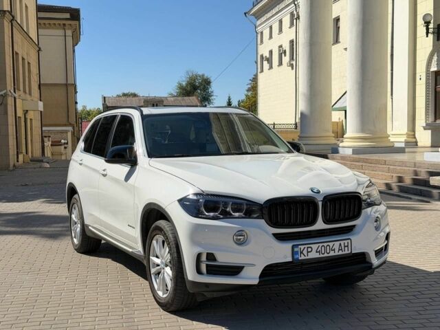 Белый БМВ Х5, объемом двигателя 3 л и пробегом 90 тыс. км за 25121 $, фото 1 на Automoto.ua