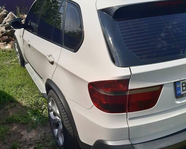 Белый БМВ Х5, объемом двигателя 4.8 л и пробегом 360 тыс. км за 7500 $, фото 1 на Automoto.ua