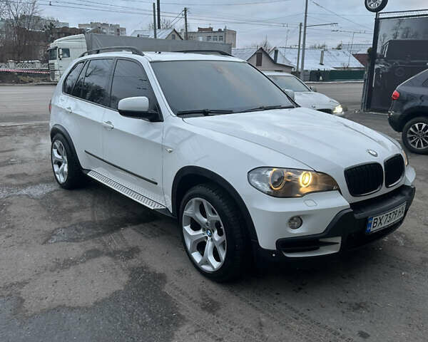 Белый БМВ Х5, объемом двигателя 4.8 л и пробегом 365 тыс. км за 9300 $, фото 1 на Automoto.ua