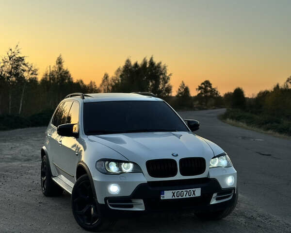 Білий БМВ Х5, об'ємом двигуна 2.99 л та пробігом 307 тис. км за 15000 $, фото 1 на Automoto.ua