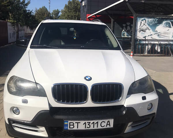 Білий БМВ Х5, об'ємом двигуна 3 л та пробігом 283 тис. км за 11900 $, фото 1 на Automoto.ua