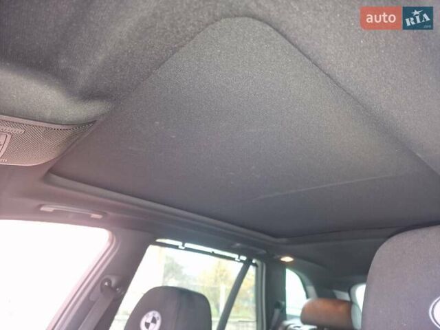 Белый БМВ Х5, объемом двигателя 3 л и пробегом 265 тыс. км за 16000 $, фото 1 на Automoto.ua